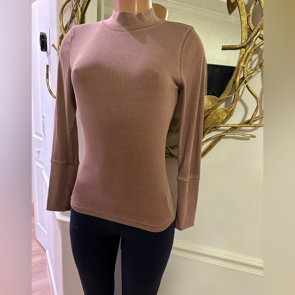 FREE PEOPLE turtle neck - Picture 2 of 7